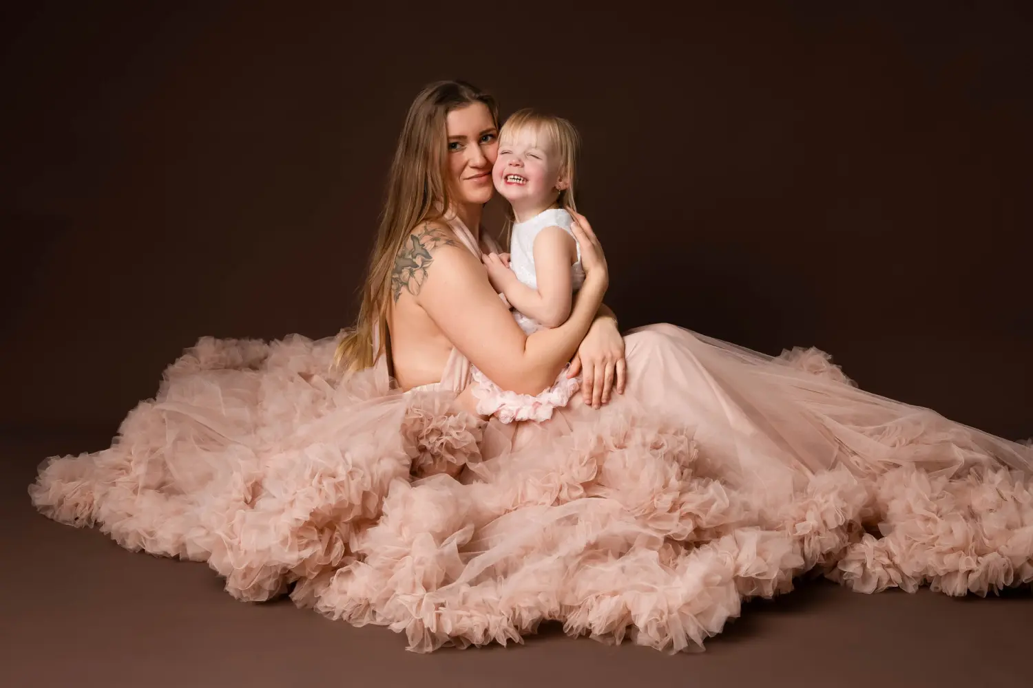 Frauen mit Babyfotografie von SICHTart Photography